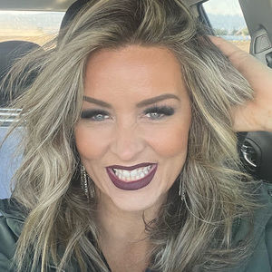 Meet your Posher, Marianne